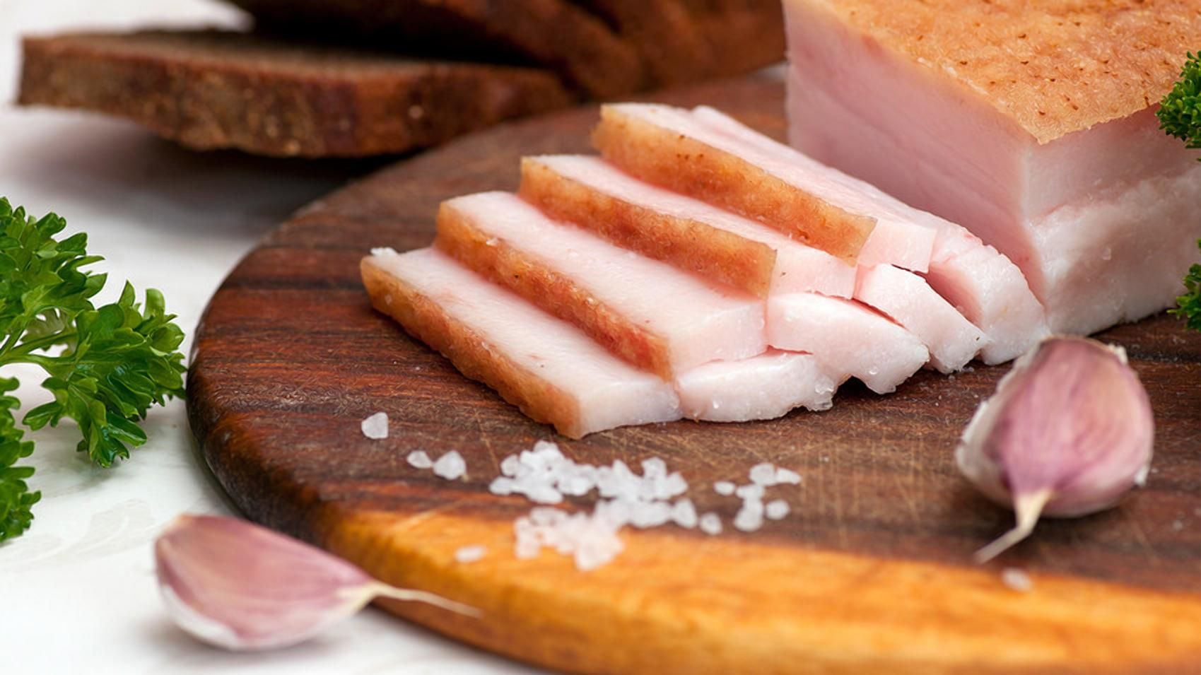 Дефицит сала: украинцам сделали неожиданный прогноз Дефицит сала: украинцам сделали неожиданный прогноз