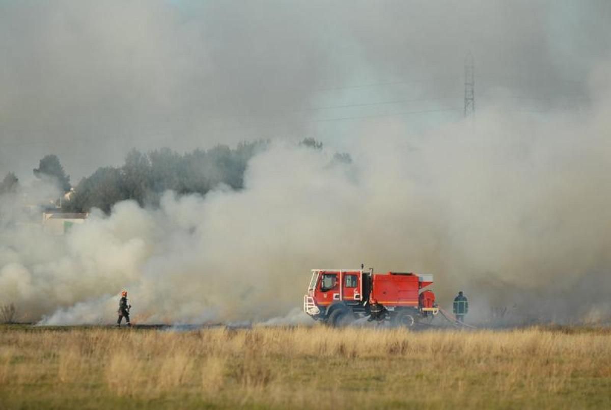 Пожар на поле в Сардинии