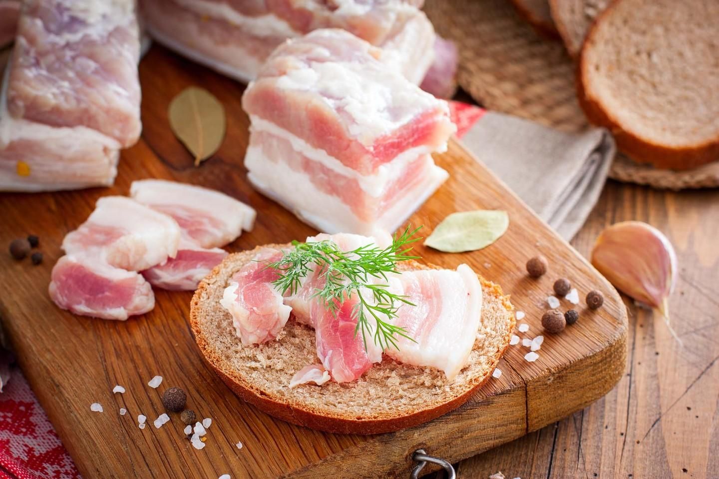 Космическая цена: сало в Украине подорожало до уровня мяса - Агро Космическая цена: сало в Украине подорожало до уровня мяса - Агро
