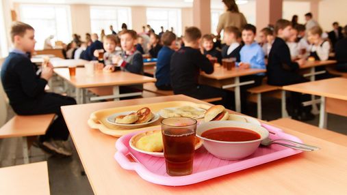 Оновлене шкільне харчування: у МОН розповіли, хто і за що відповідає