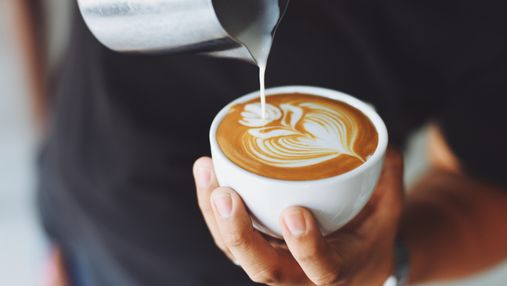 Почему врачи не советуют пить кофе тем, кто переболел Омикроном